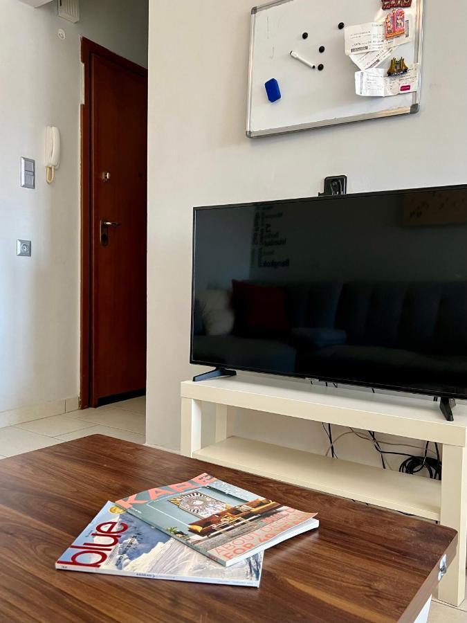City Center/Navarinou Modern Apt. With Queen Bed テッサロニキ エクステリア 写真